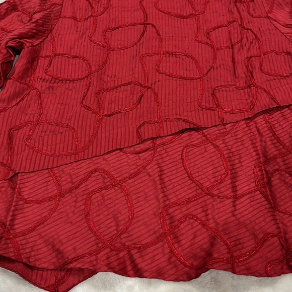 Looks like new! Nice red dress w appliques Medium - Picture 8 of 9